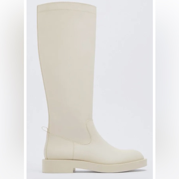 Zara Tall Boots Rubberized White Cream. - Picture 2 of 12